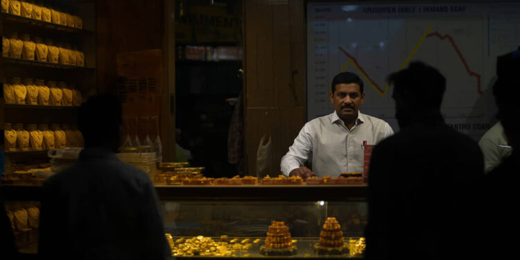 India’s Gold Jewellery Demand Plummets 31% Amid Price Surge in 2025