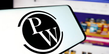 PhysicsWallah IPO Raises ₹1,563 Crore: Edtech Giant’s Market Debut Shakes Up Industry
