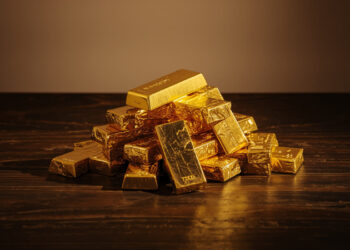 Gold Crashes Below $5,050: Dollar Surge and Margin Chaos Crush Safe-Haven Bid