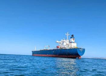 Hormuz Crisis Sparks Fuel Price Surge in India-Pakistan