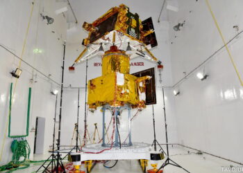 Chandrayaan Finds Fresh Clues Pointing to Water Ice on the Moon